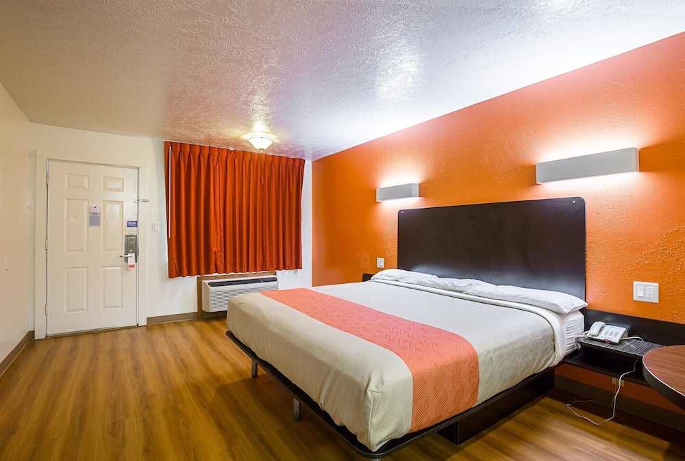 Motel6 Madisonville Tx 6/31
