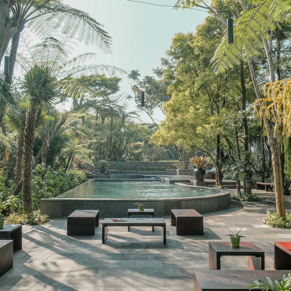 Amaryllis Boutique Resort 30/34