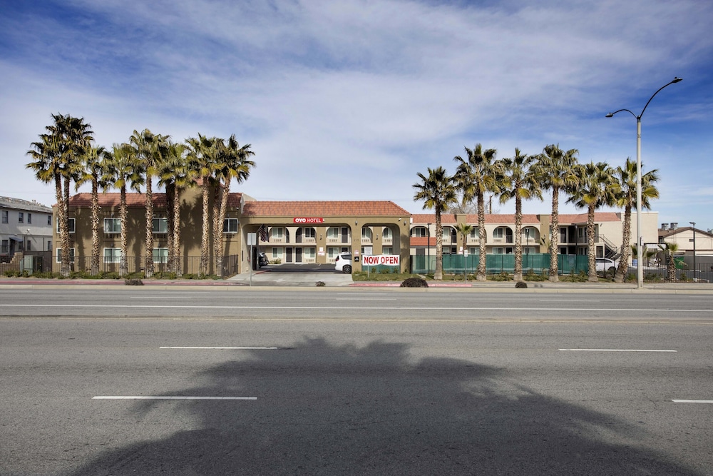 Hotel Palmdale Antelope Valley in PALMDALE - CA