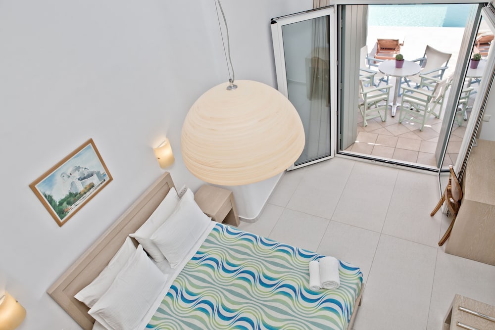 NIRIIDES LUXURY HOMES 14/50