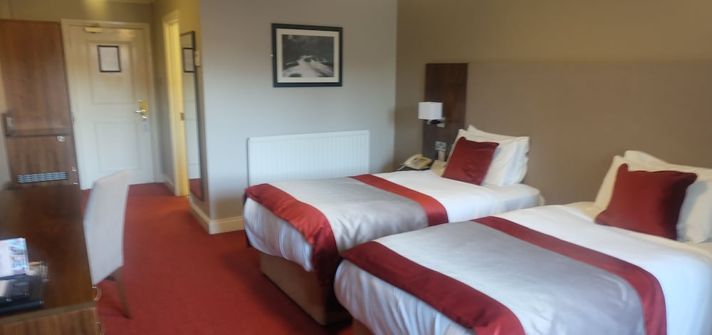 Canal Court Hotel 8/50