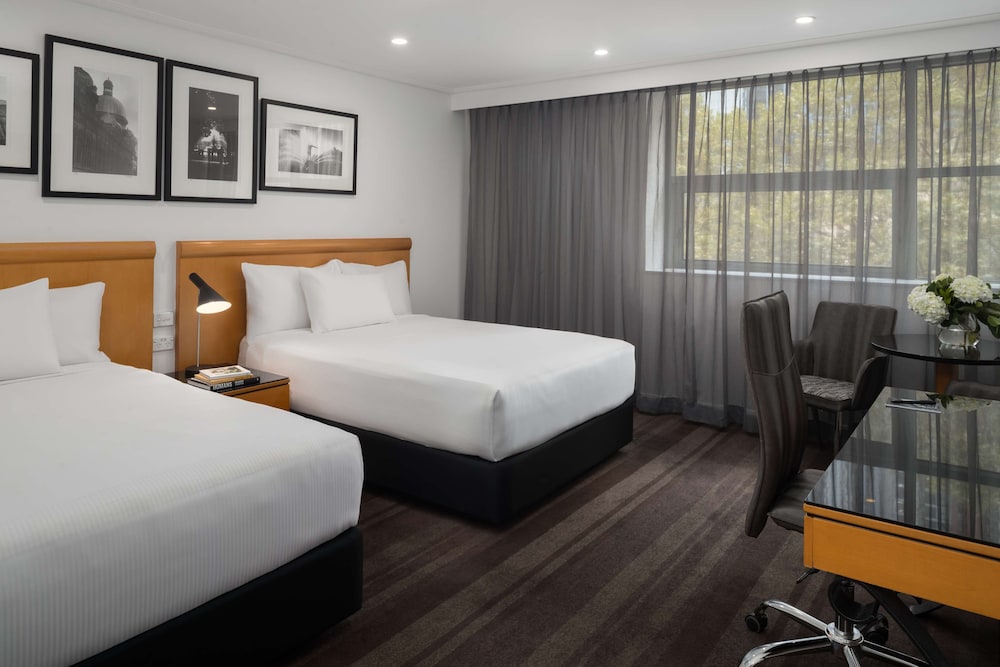 RYDGES WORLD SQUARE 27/66
