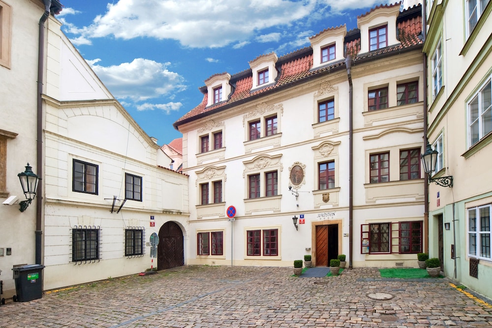 Waldstein Hotel 60/68