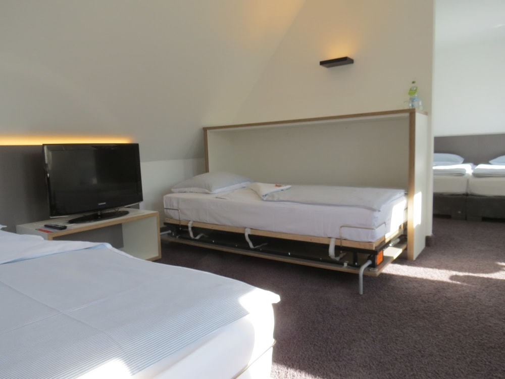 Comfor Hotel 21/72