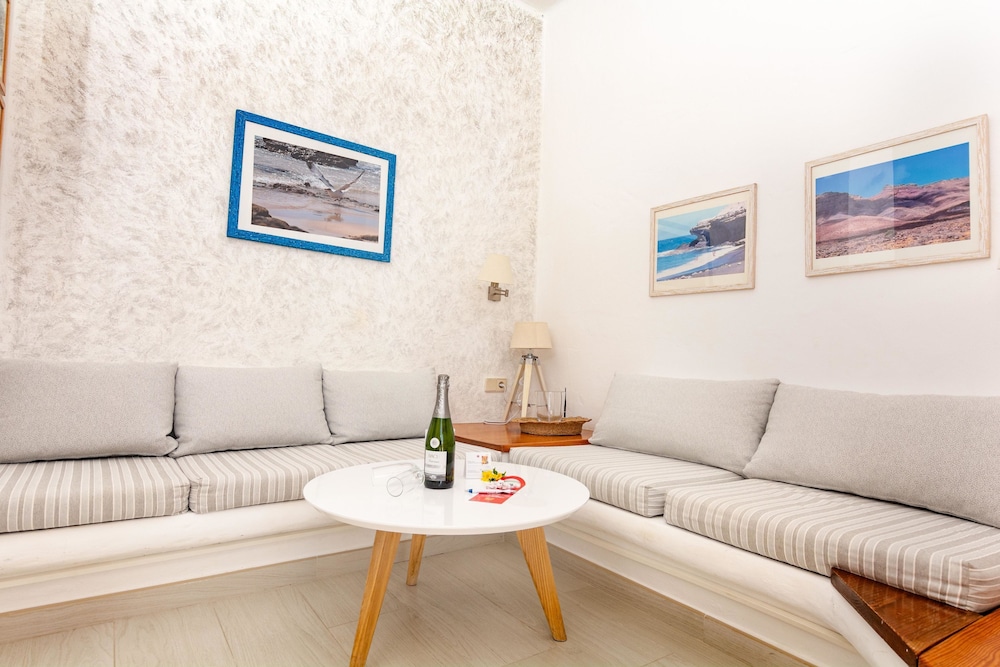 R2 Maryvent Beach Apartment 27/49