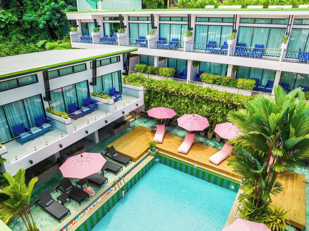 Cc S Hideaway Hotel 6/59