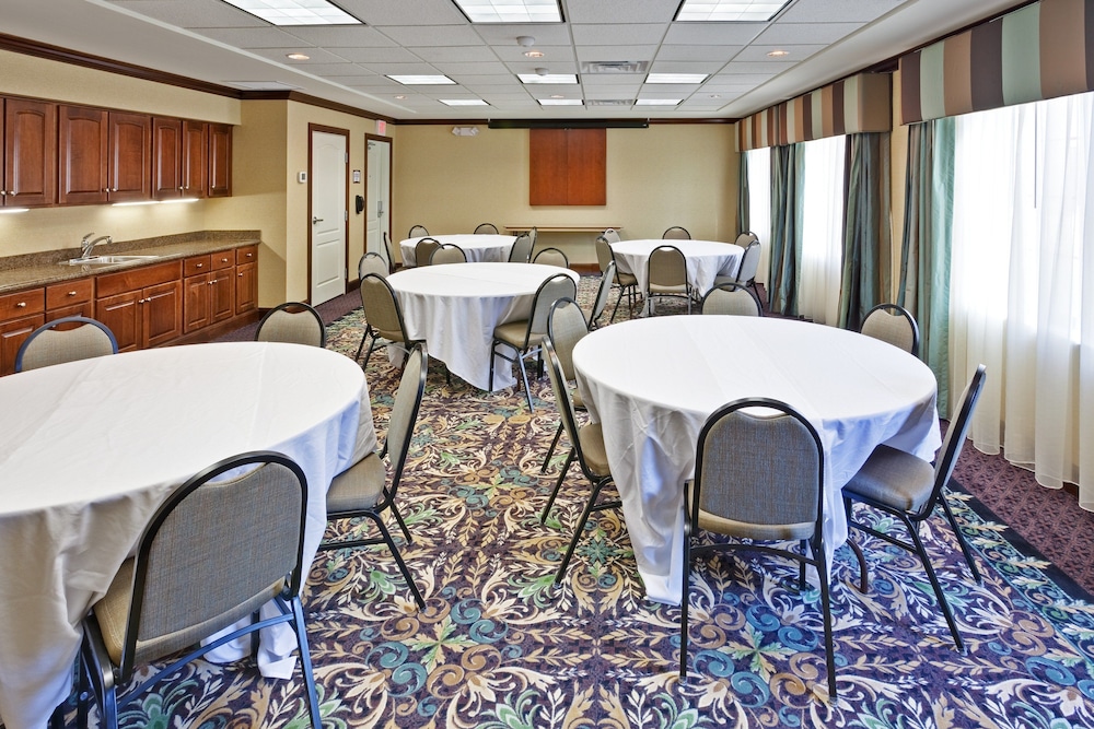 Staybridge Suites Indianapolis Carmel 43/44