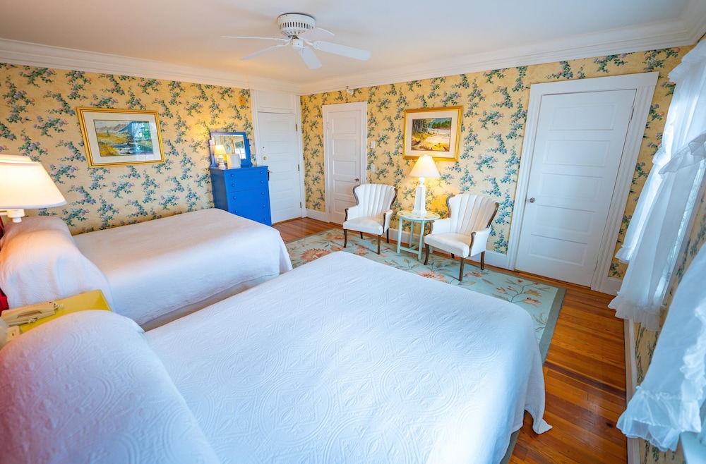 The Colony Hotel 11/49