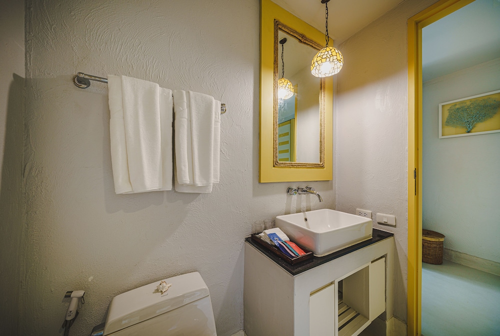 The Peri Hotel Hua Hin 48/50