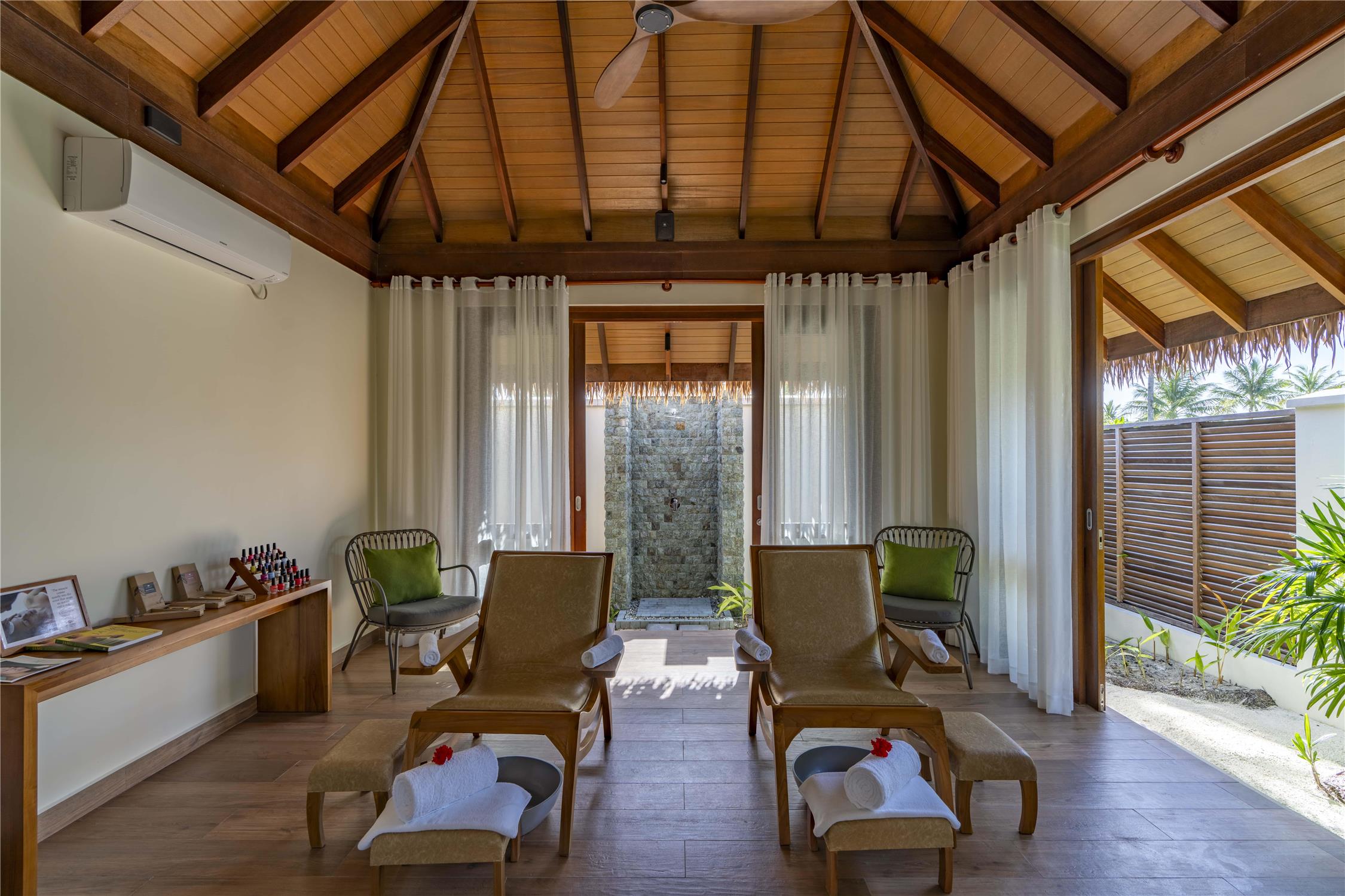 Melia Whale Lagoon Maldives 35/66