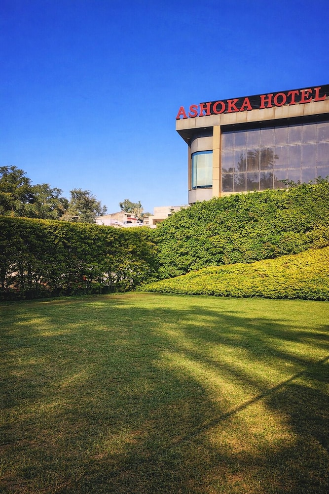 ASHOKA HOTEL 48/55