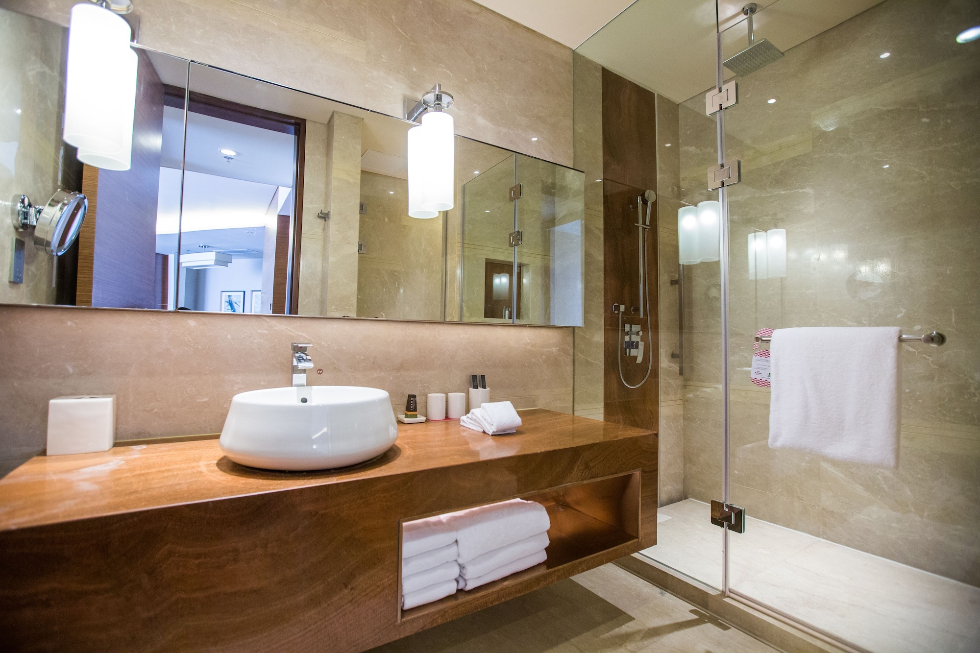 شقة بسريرين مزدوجين بإطلالة على البحيرة بـ3 غرف نوم، The Lakeview Tianjin -- Marriott Executive Apartments 3/3