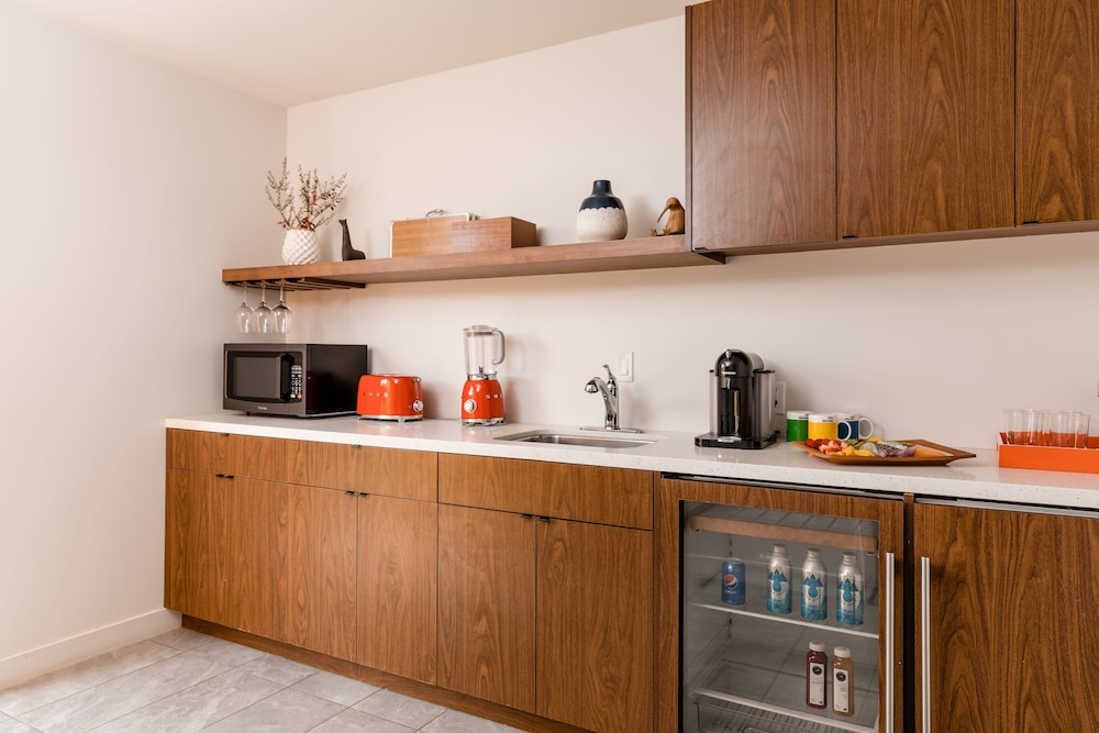 Andaz Scottsdale Resort And Bungalows 11/77