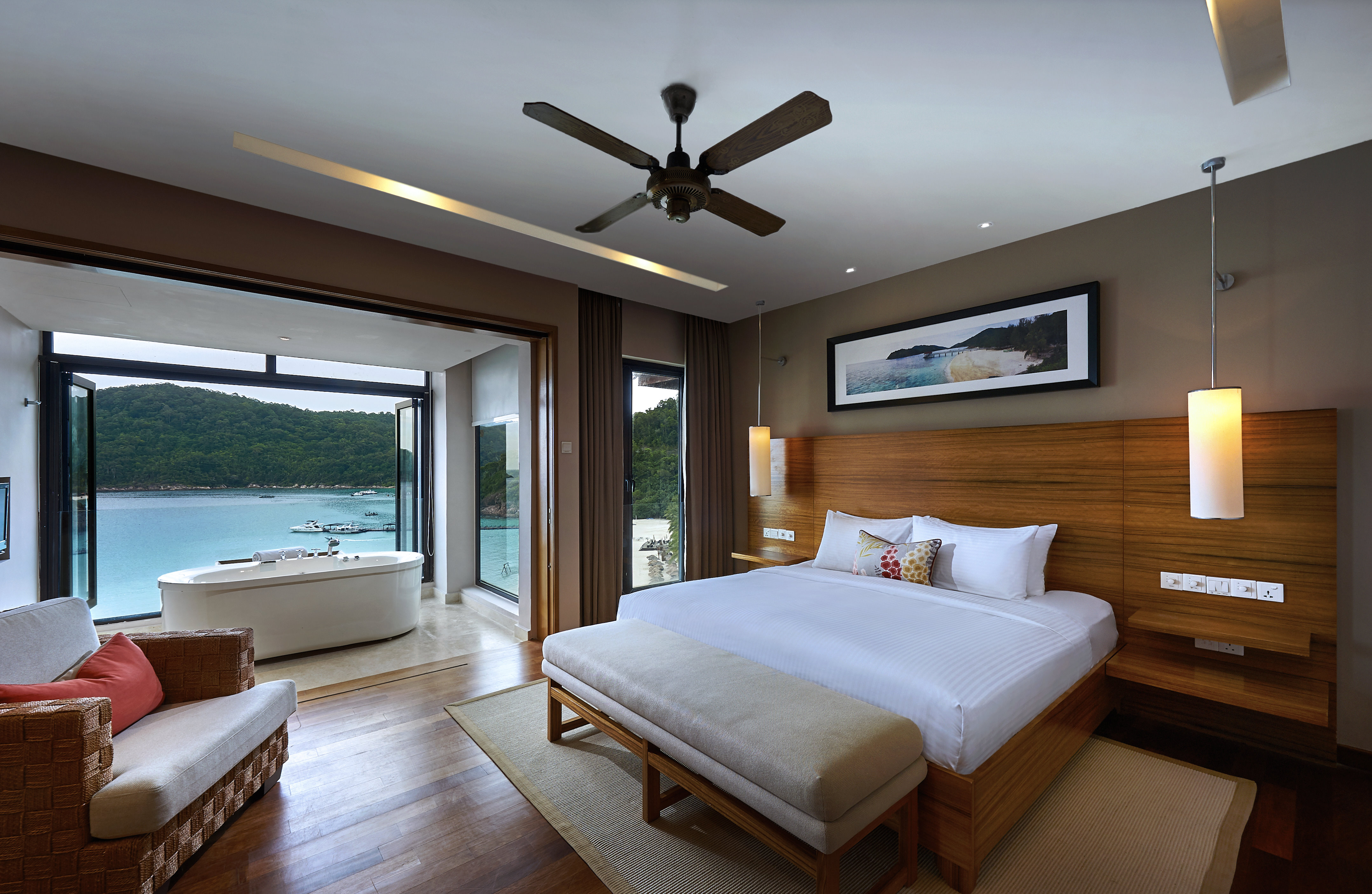 2 BEDROOM BAYVIEW SUITE