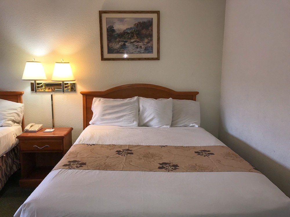Americas Best Value Inn Pendleton 14/26