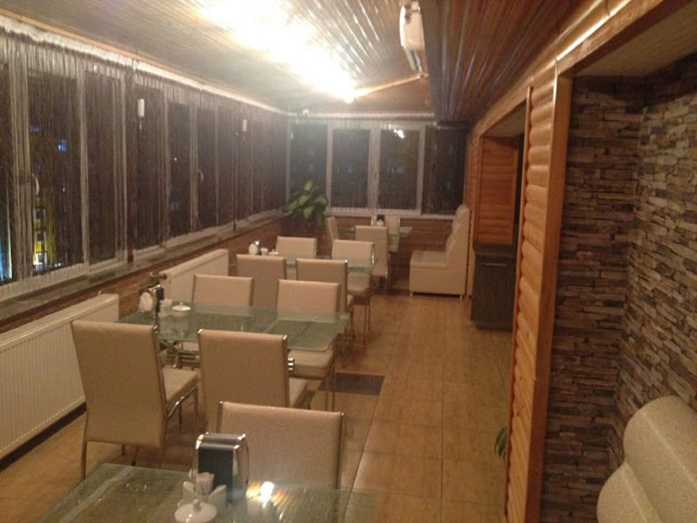 Buyuk Hotel 38/50