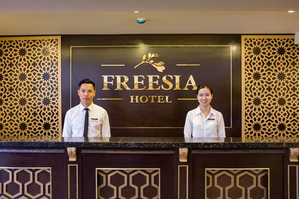 Freesia Hotel 7/72