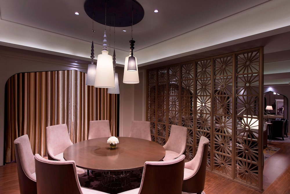Sheraton Hyderabad Hotel 58/71
