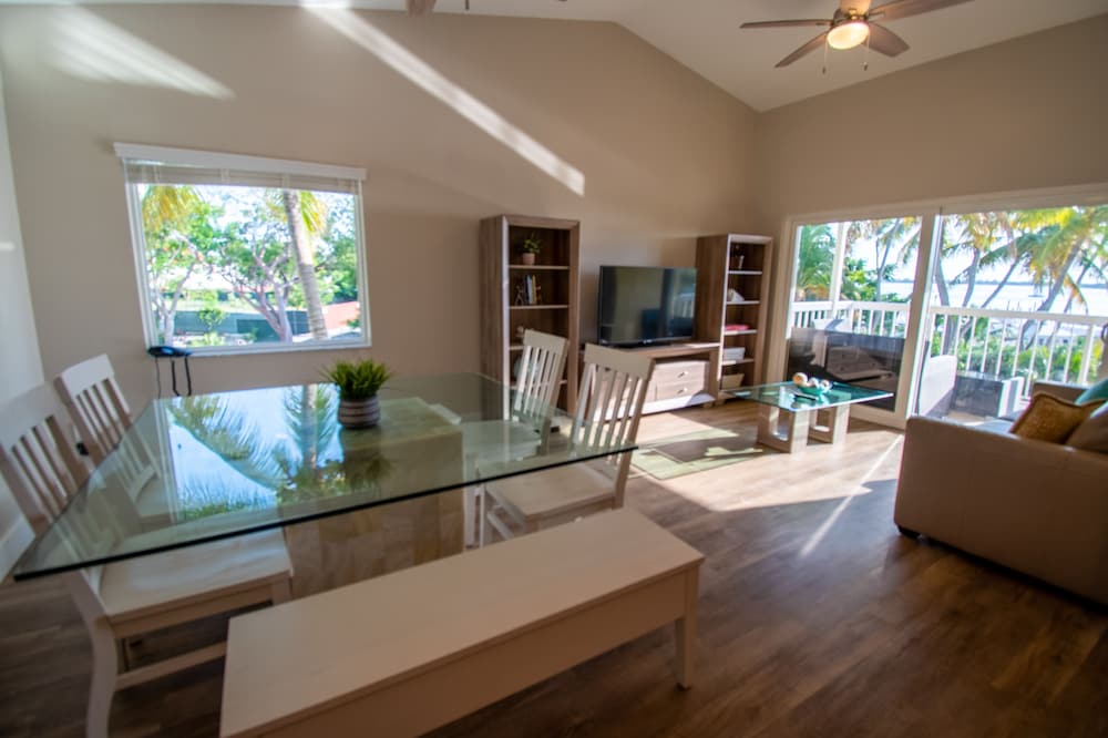 Bayside Inn Key Largo 46/66