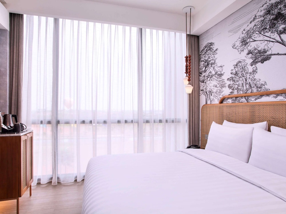 Mercure Tangerang Bsd City 18/67