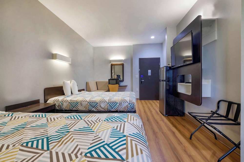 Studio6 Suites Texas City, TX – I-45 South 20/35