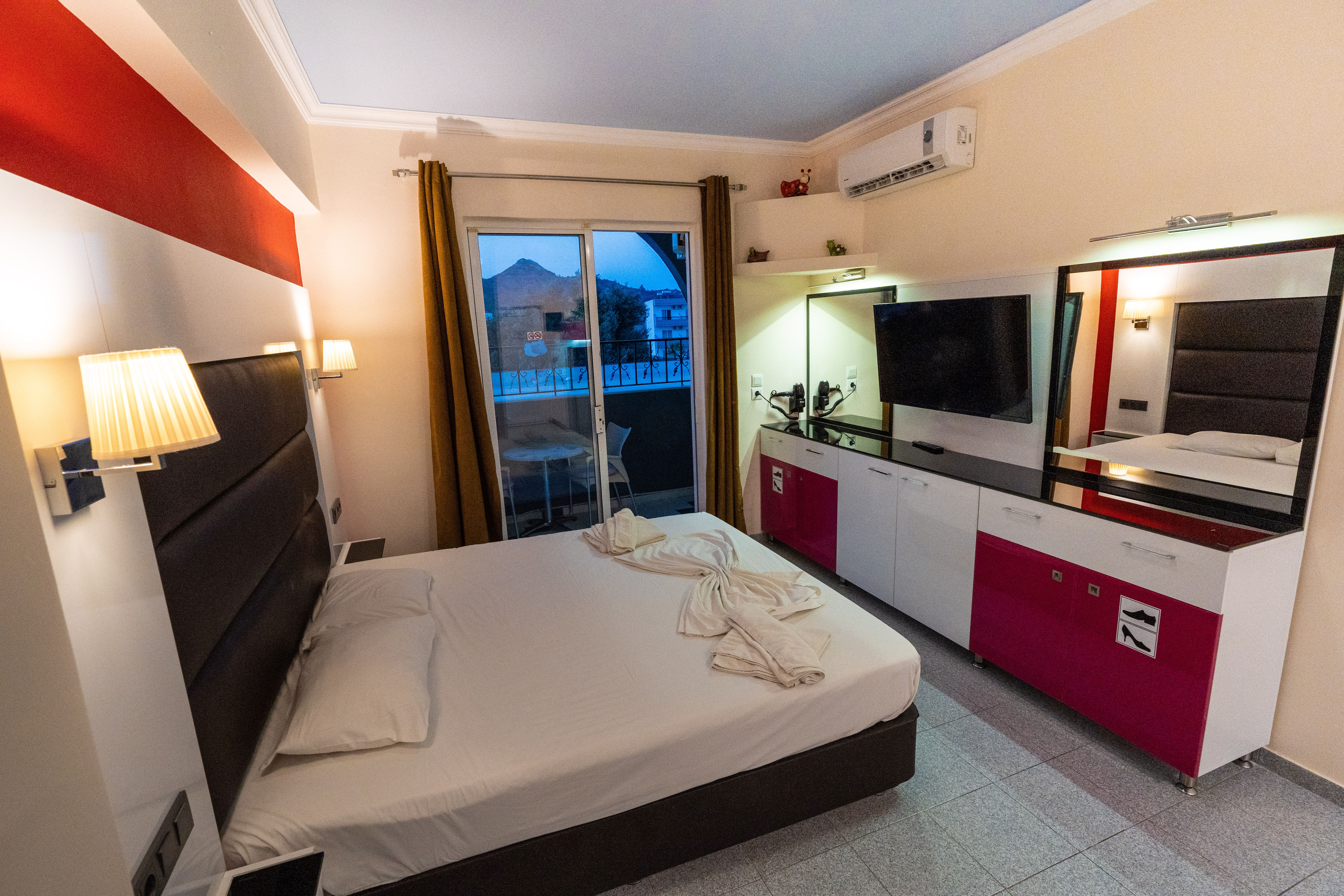Grecian Fantasia Resort 9/25