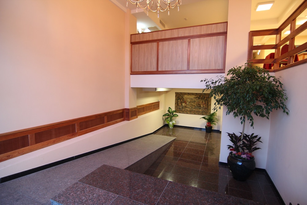 Hotel El Cortijo 4/32
