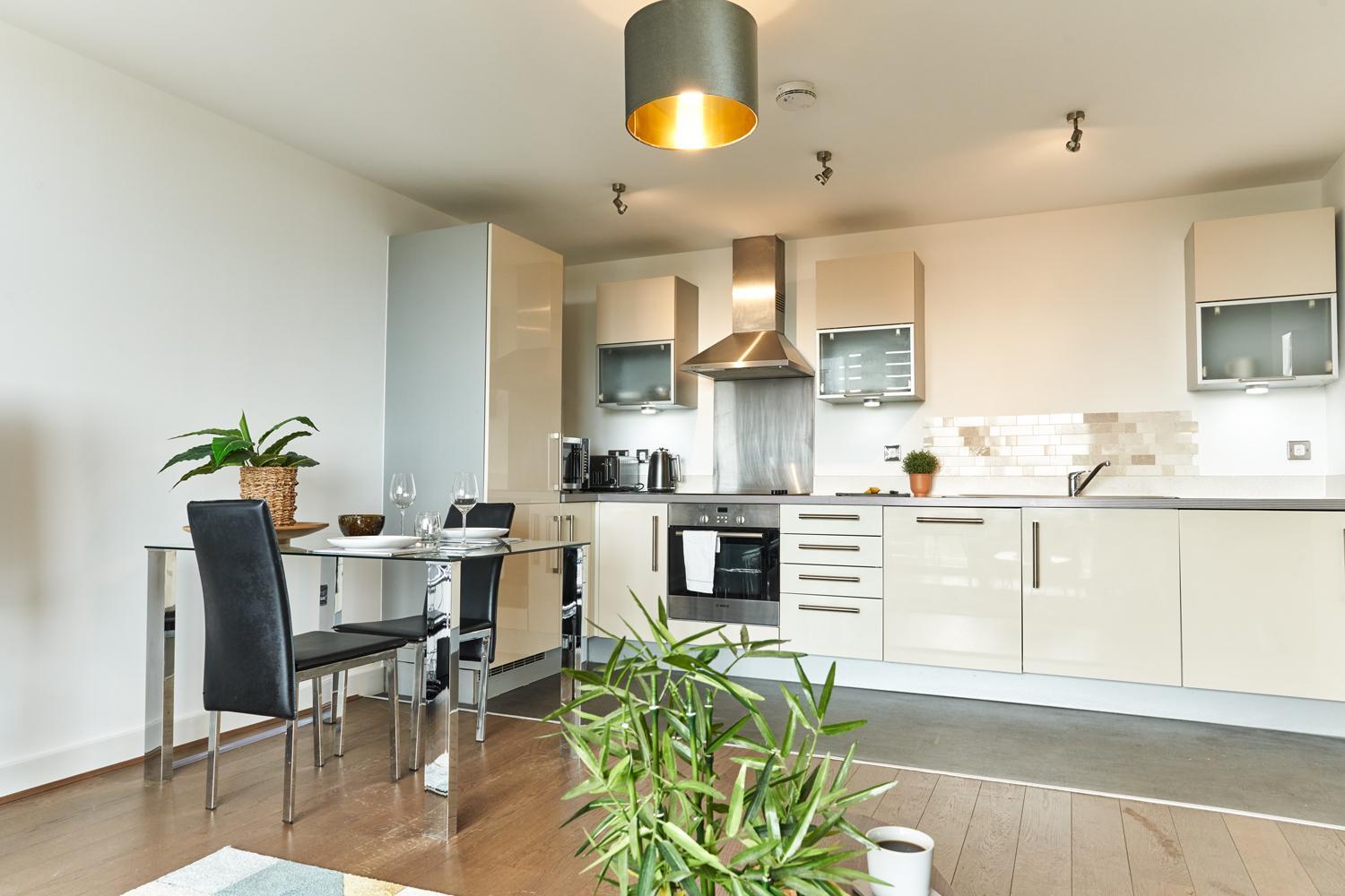 VIZION SERVICED APARTMENTS 5/50