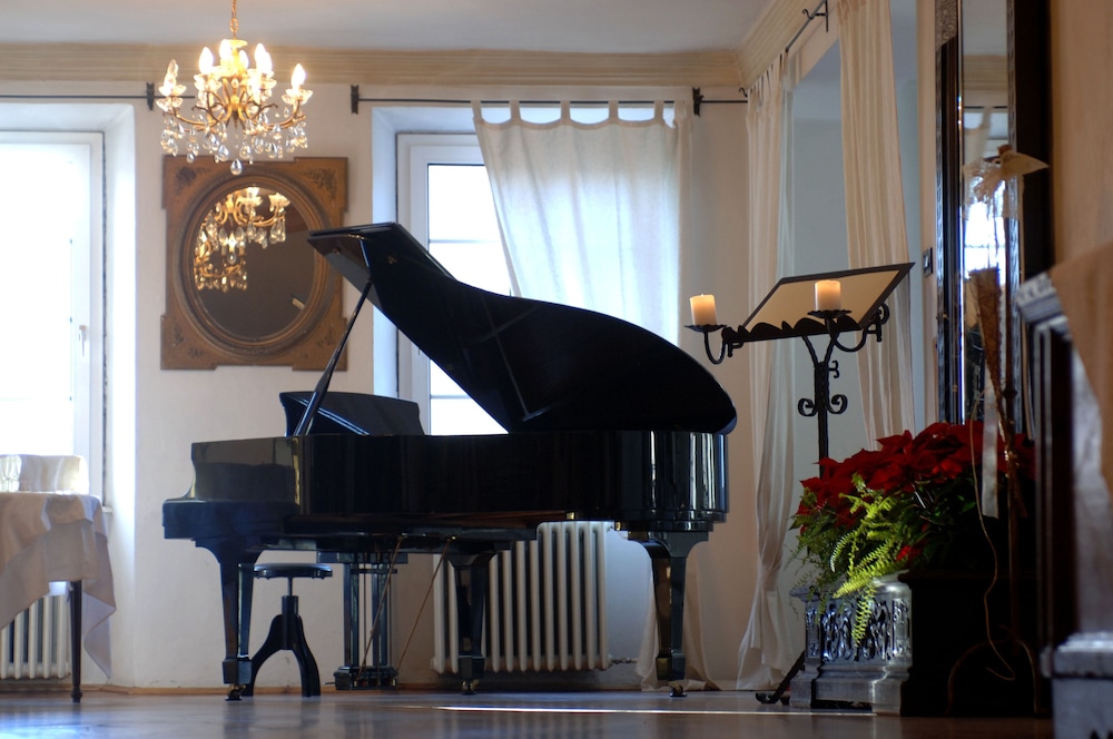 ROMANTIC HOTEL EXCELSIOR 7/45
