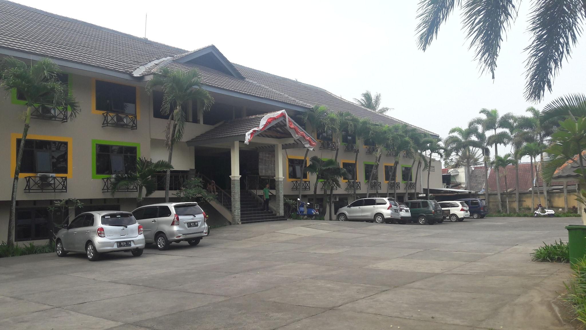 Hotel Augusta Garut 20/23