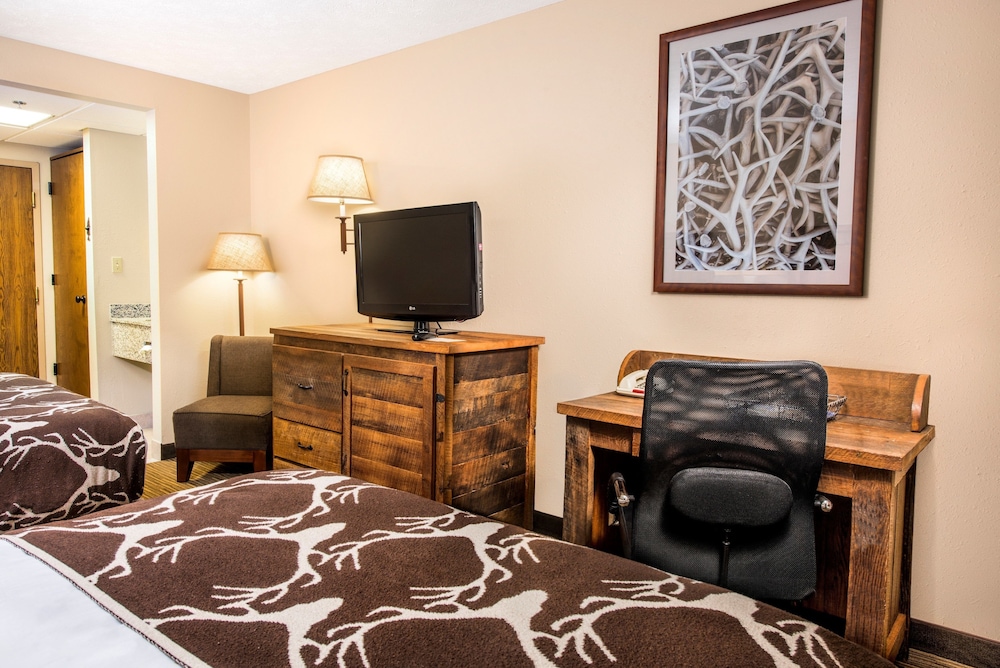 Days Inn South 7/26