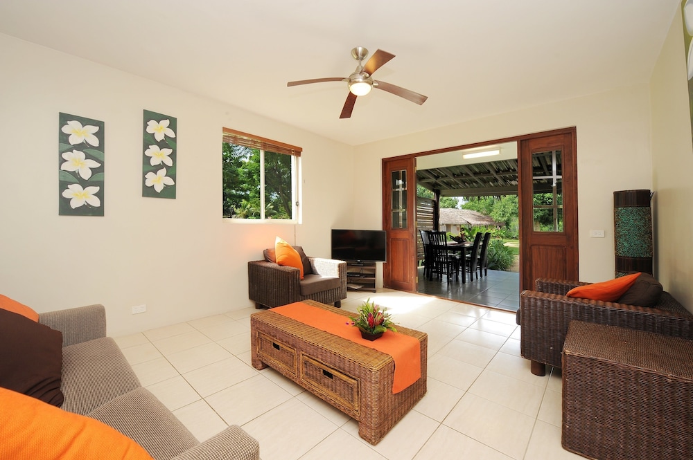 Cocomo Resort 31/50