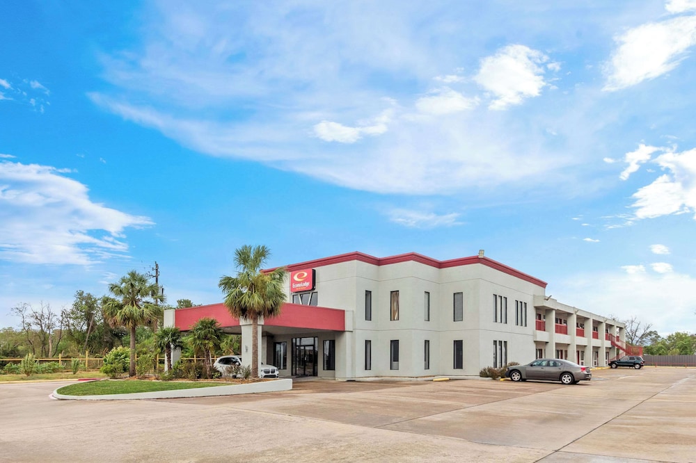 Econo Lodge Inn & Suites Channelview - Houston East 30/37