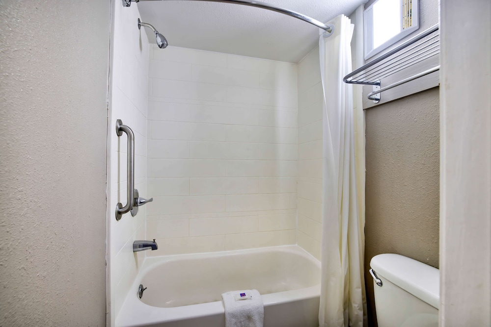 Motel6 Jackson, MS 57/61