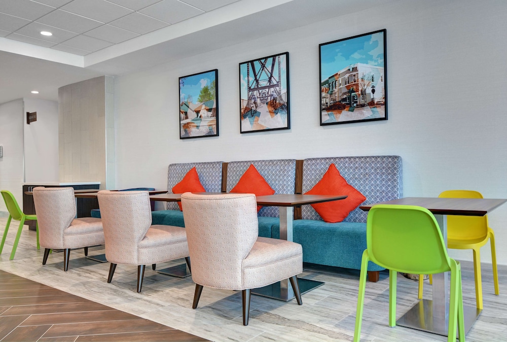 Home2 Suites by Hilton Bentonville Rogers 32/44