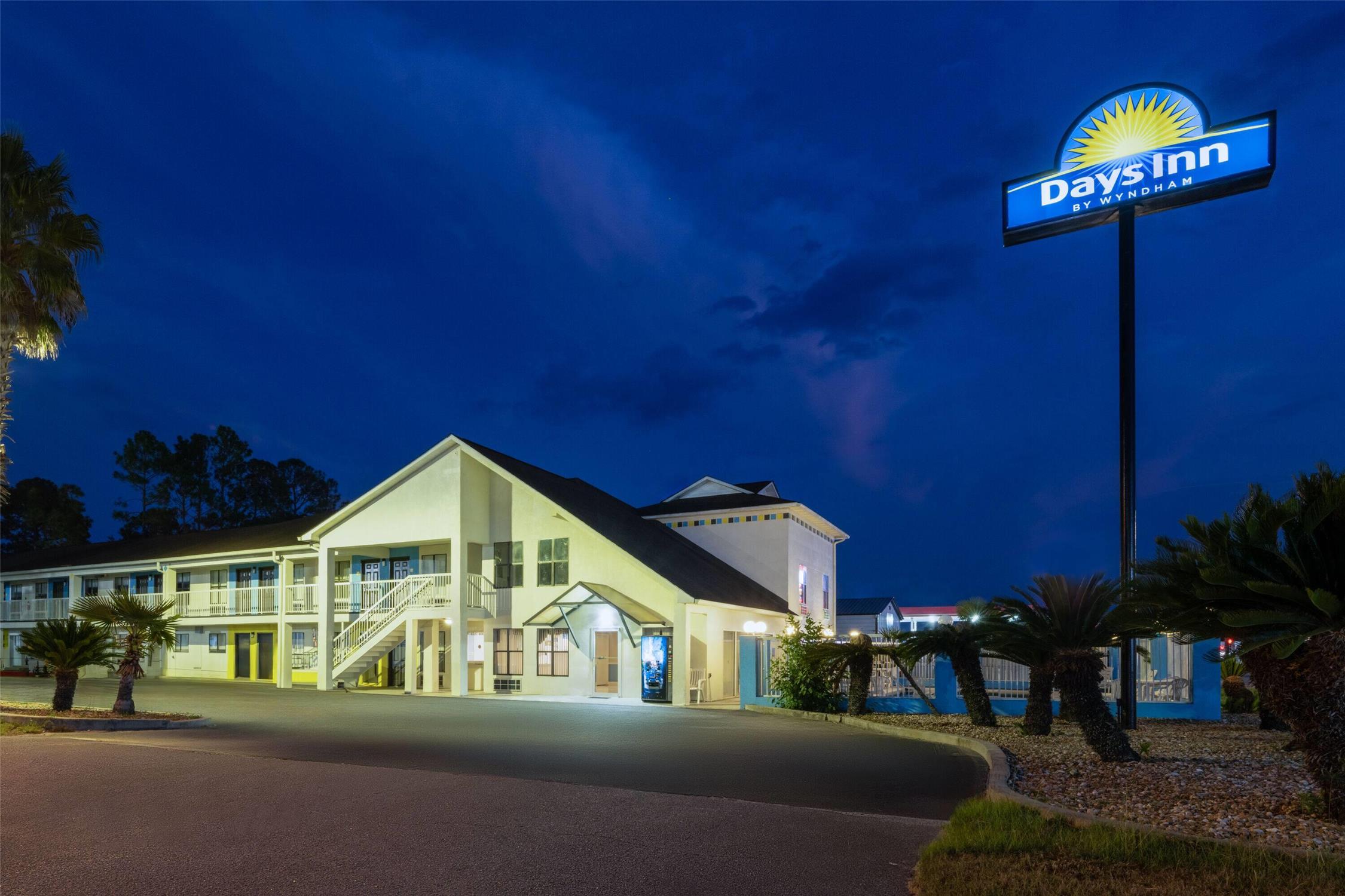 Days Inn by Wyndham Alma 2/41