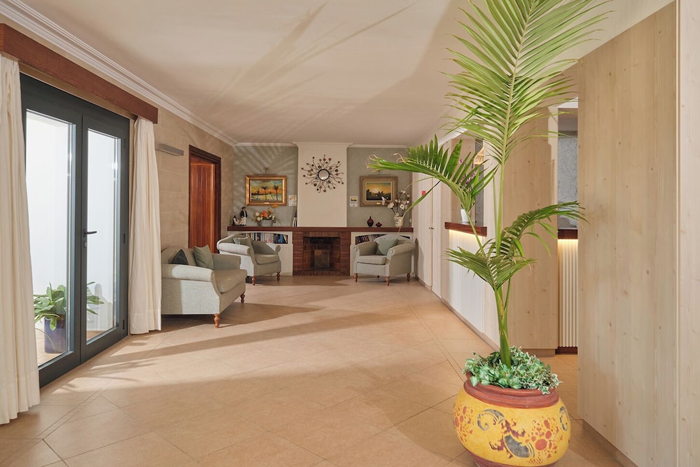 Playa Mondrago Hotel Apartments 12/57