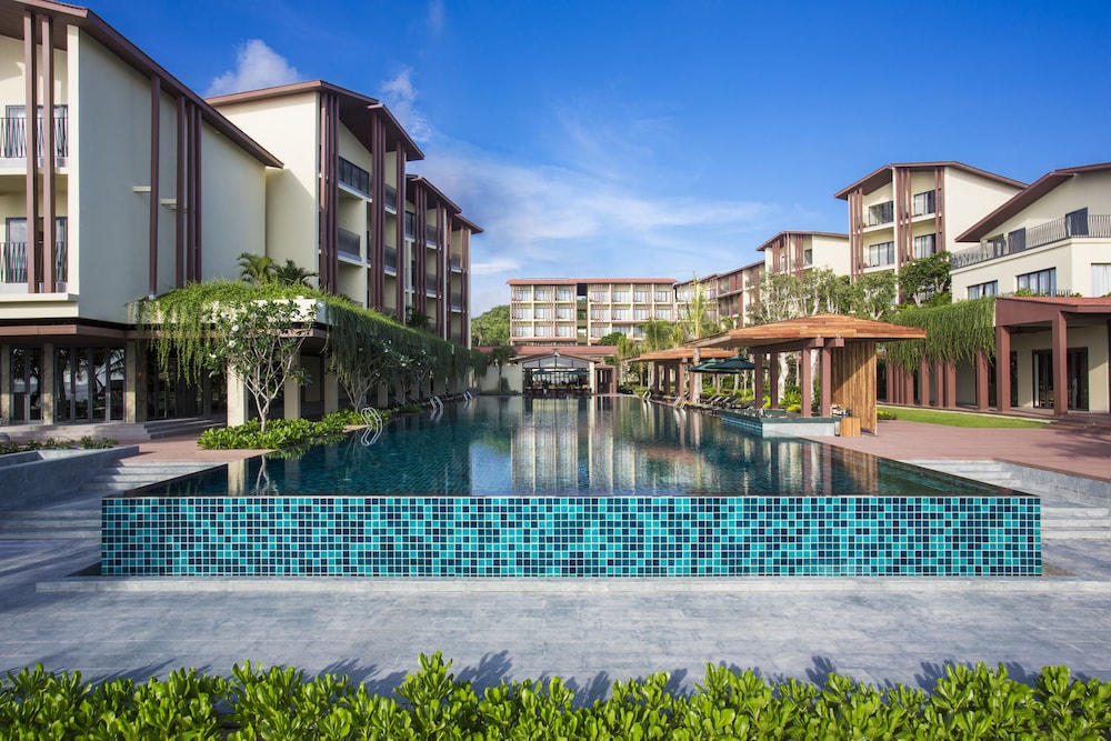 Dusit Princess Moonrise Beach Resort 77/81
