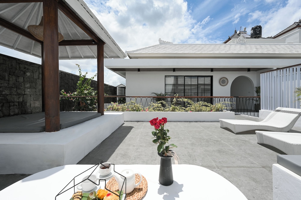 D Wina Villa Canggu 8/73
