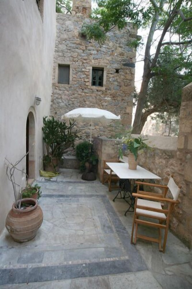 Dorovinis Monemvasia Castlehouses 42/45