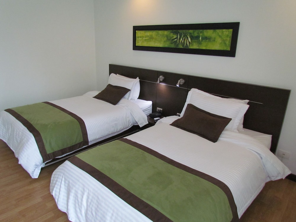 Hotel Sky Medellin 4/55