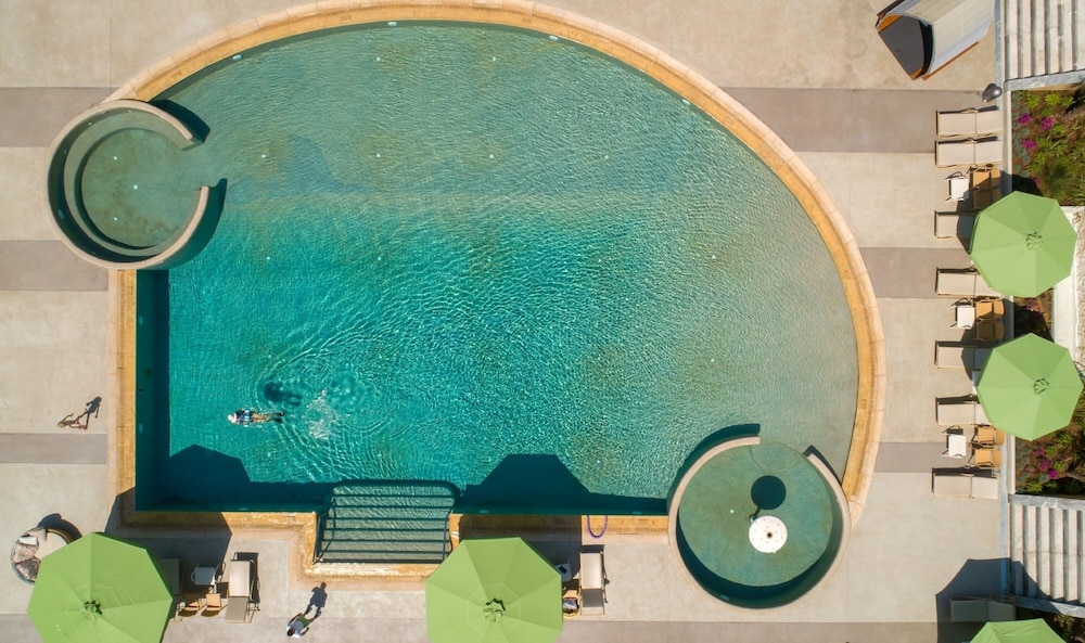 Divani Escape - Adults Only 36/67