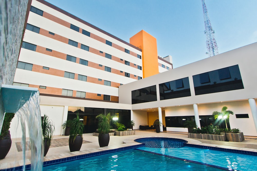 Megal Suites Hotel 3/45