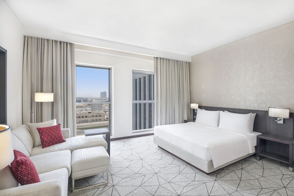 ROOM, KING BED, SOFA