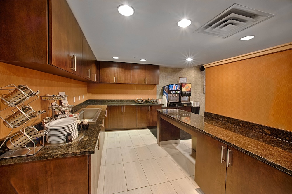 Residence Inn By Marriott Neptune At Gateway Center 19/36