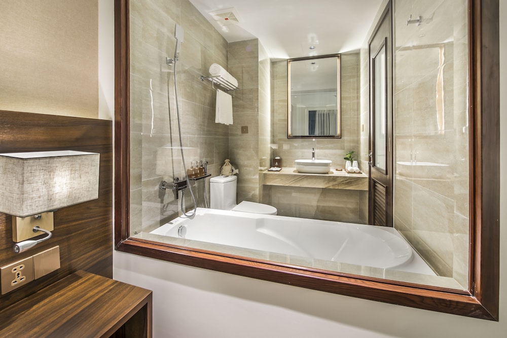 Canvas Hotel 55/58
