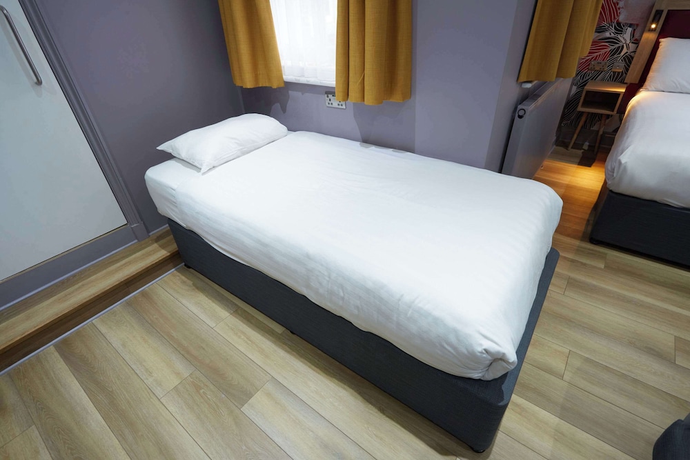 غرفة قياسية بسريرين منفصلين، Comfort Inn Victoria 3/10