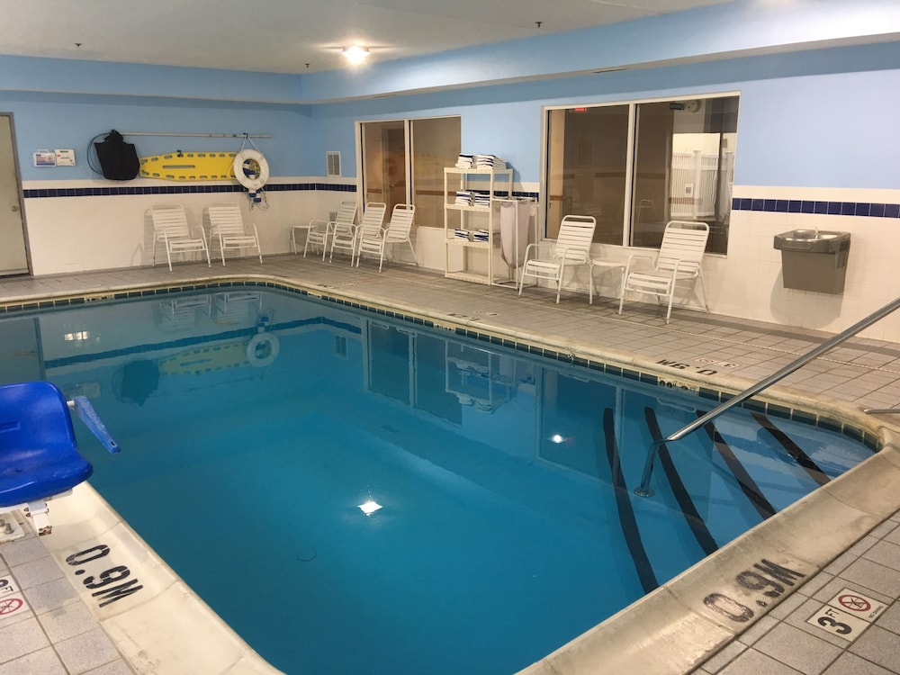 Quality Inn Kalamazoo near Wings Stadium 19/40