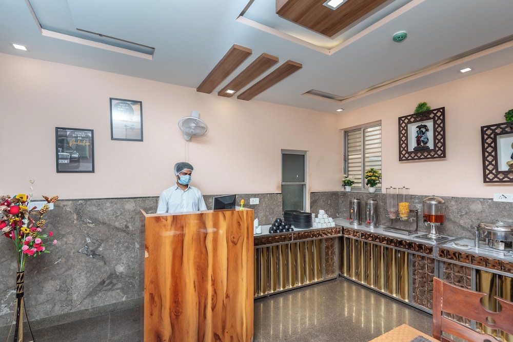 Hotel Royal Inn Igi 5/41