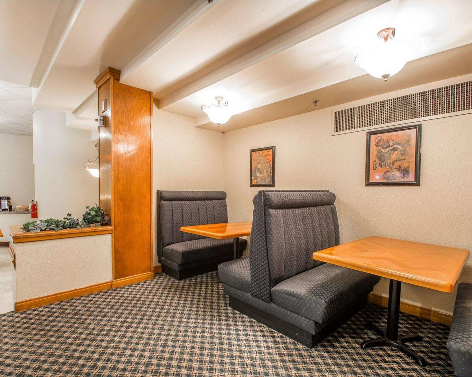 North Miami Beach Gardens Inn & Suites 27/42